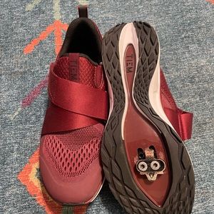 Merlot Tiem cycling shoes WITH CLEATS